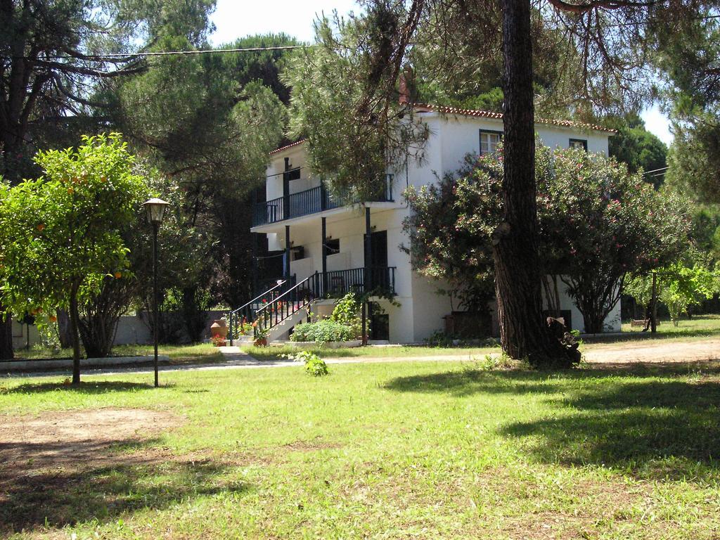 Strophilia Apartments Koukounaries Exterior foto